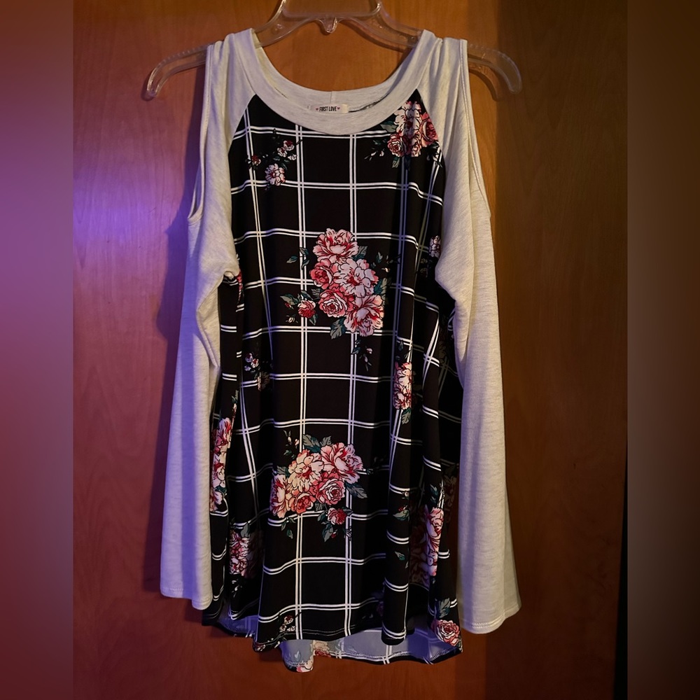 Large first love cold shoulder tee